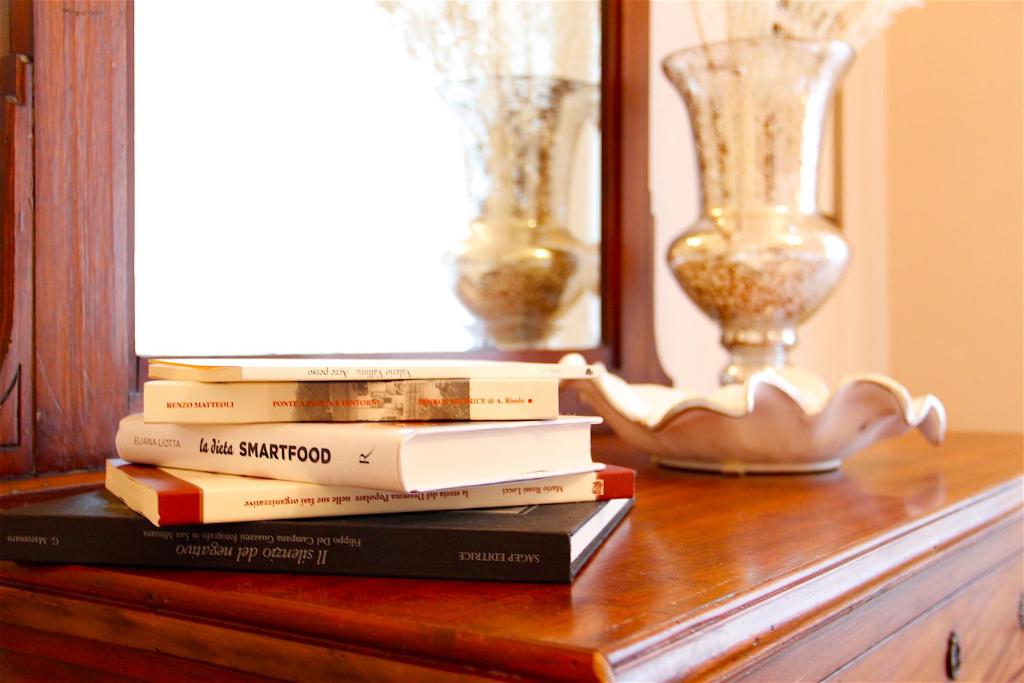 The library in Az apartmant