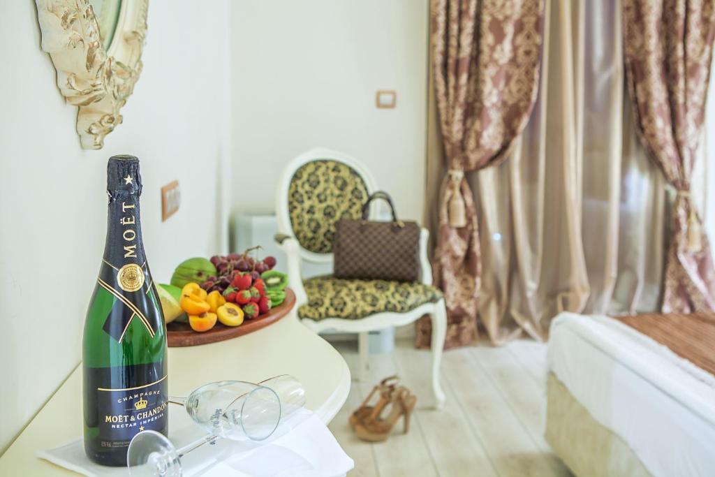 Nápoje v ubytování Archontiko Kymis Boutique Hotel
