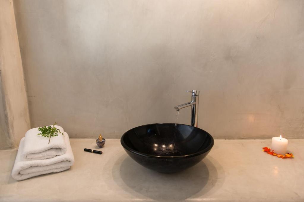 Aelia by Eltheon - 13