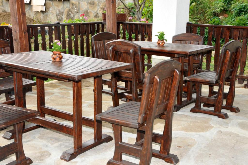 Photo de la galerie de l'établissement Family Hotel and Restaurant Plamena, à Oreshak