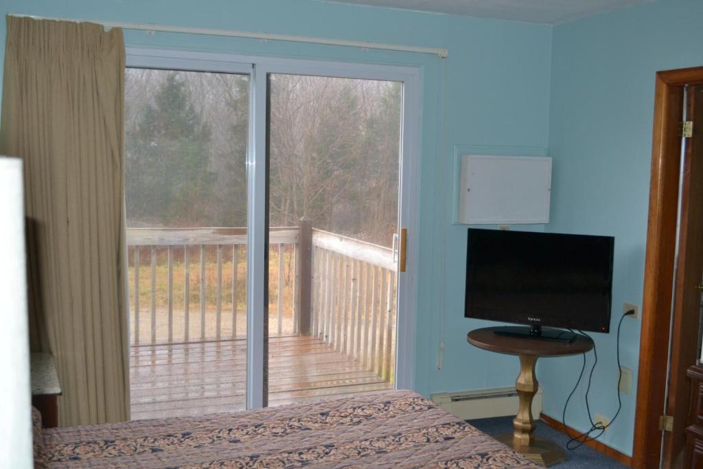 Parker's Motel photo