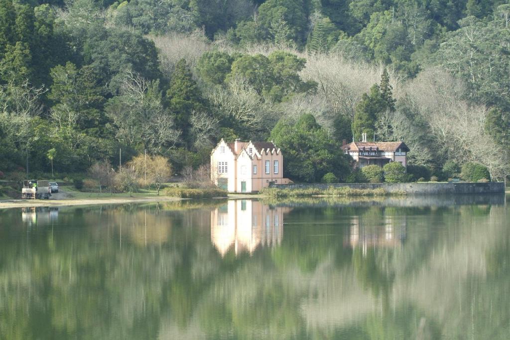 المناظر الطبيعية بالقرب من the country house