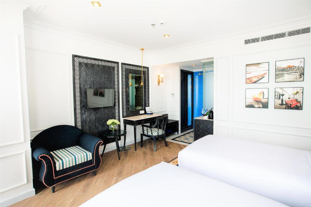 Phòng Deluxe 2 Giường Đơn có Ban công và Nhìn ra Thành phố