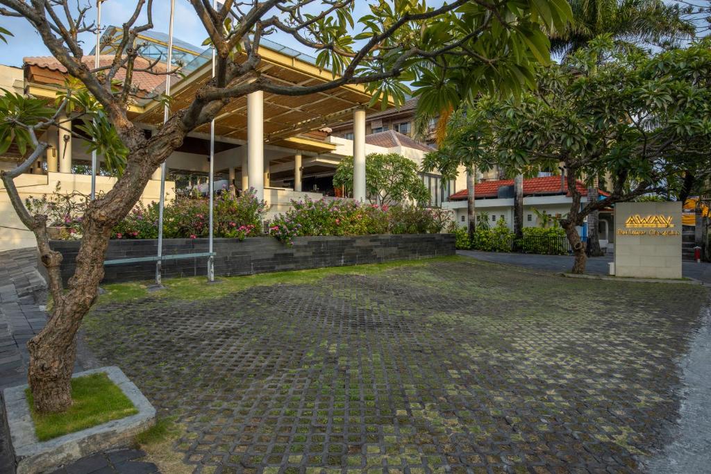 Zahrada ubytování Away Bali Legian Camakila