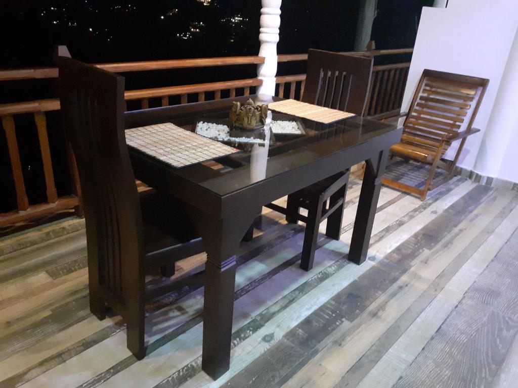 Ella Hillsite View - 10