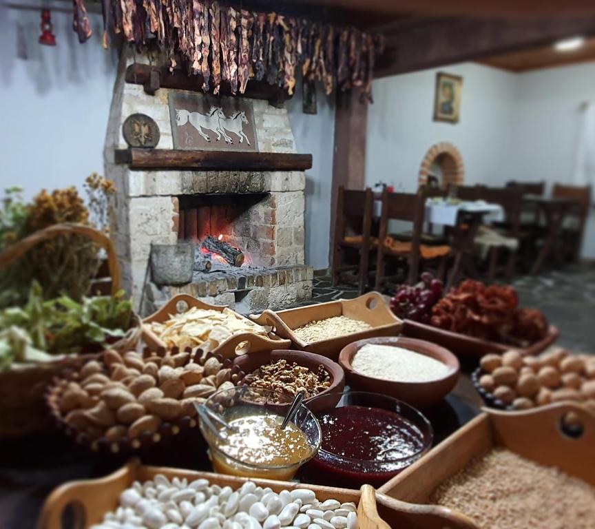 Jídlo v penzionu nebo okolí