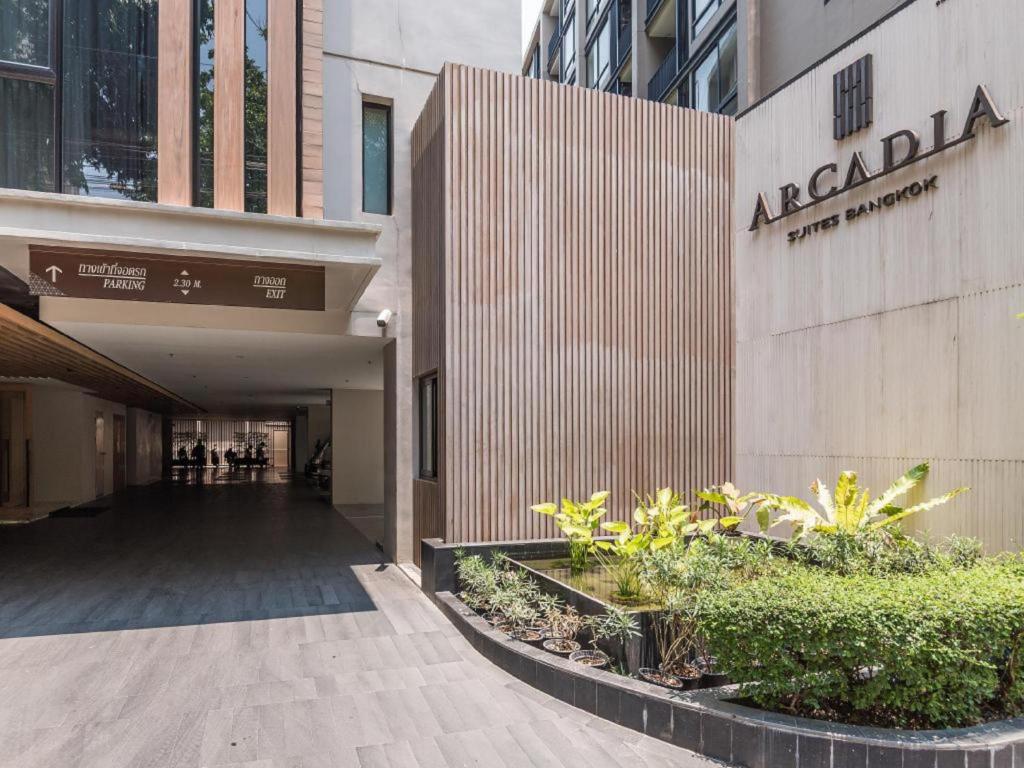 Arcadia Suites Bangkok - Resim 42