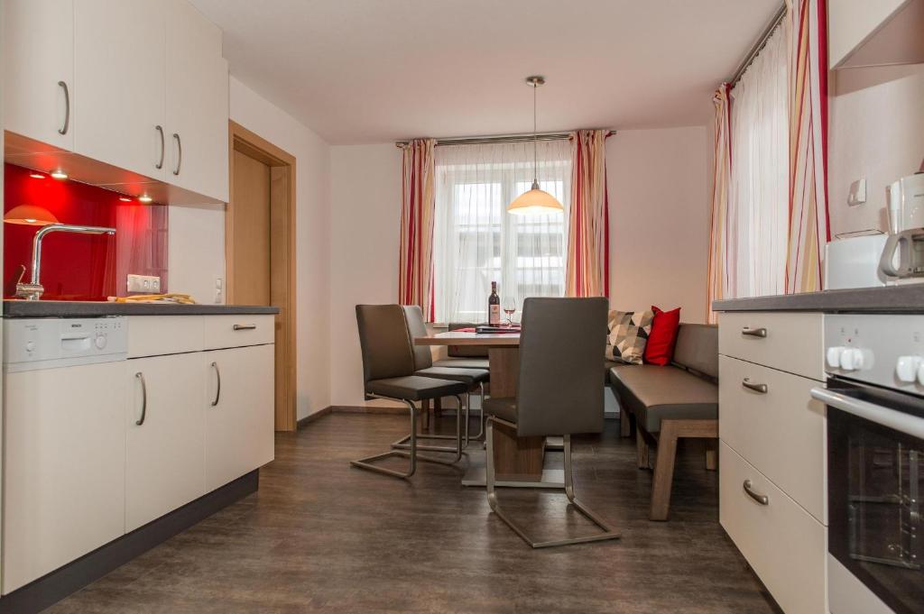 Kuchyň nebo kuchyňský kout v ubytování Ferienhaus Elisabeth