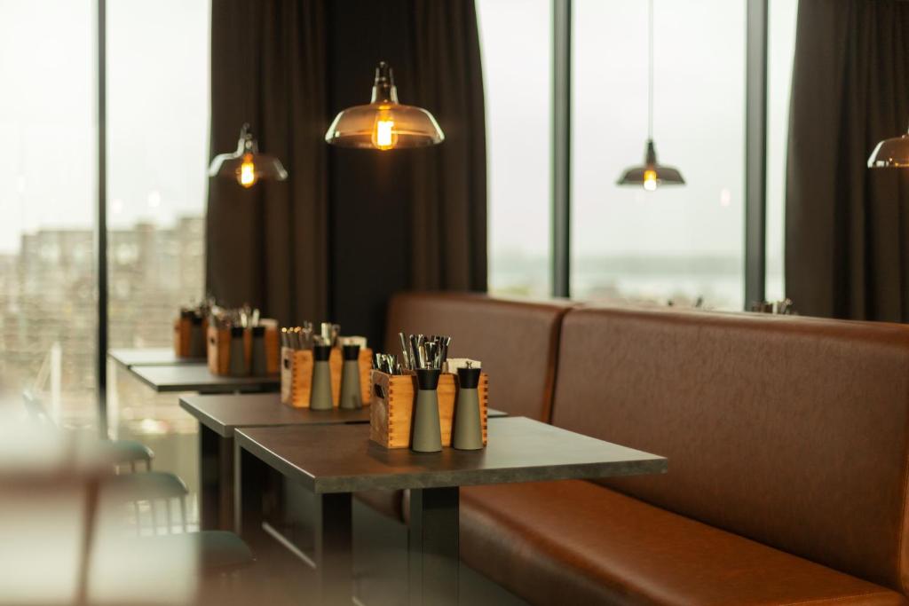 Holiday Inn - the niu, Fender Amsterdam - Resim 24