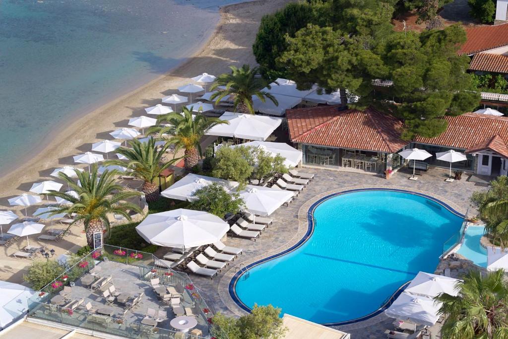 Bazén v ubytování Anthemus Sea Beach Hotel and Spa nebo v jeho okolí
