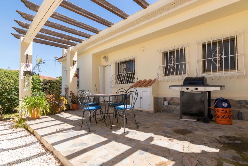 Balkón alebo terasa v ubytovaní Charming one-floor villa with private pool in Los Balcones