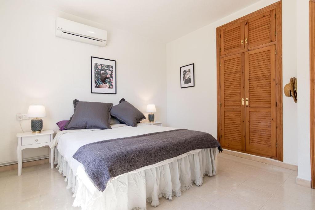 Posteľ alebo postele v izbe v ubytovaní Charming one-floor villa with private pool in Los Balcones