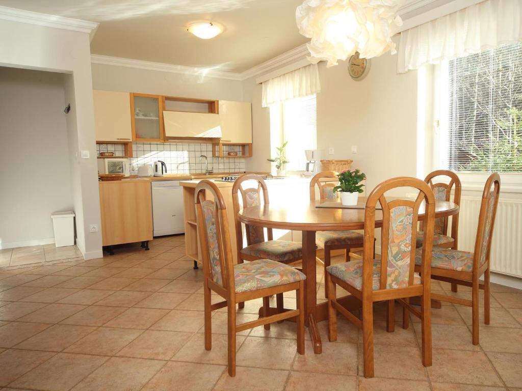 Kuchyň nebo kuchyňský kout v ubytování Vila Edelweiss Rooms&App Kranjska Gora