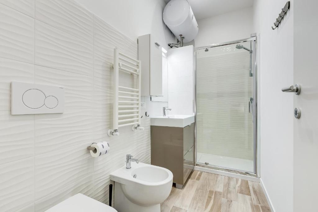 Łazienka w obiekcie BDC - Termini Sun Apartment