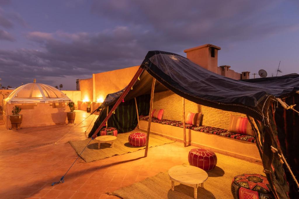 Posezení v ubytování Riad Medina Art & Suites