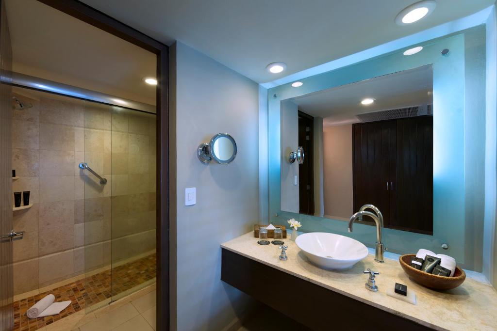 Hard Rock Hotel Vallarta All Inclusive - Deluxe Ocean View Double Beds