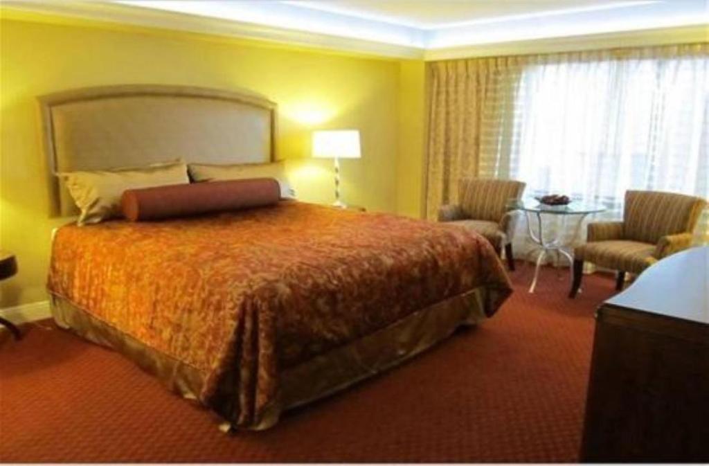 GetAways at the Jockey Club photo