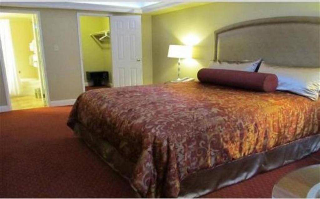 GetAways at the Jockey Club photo