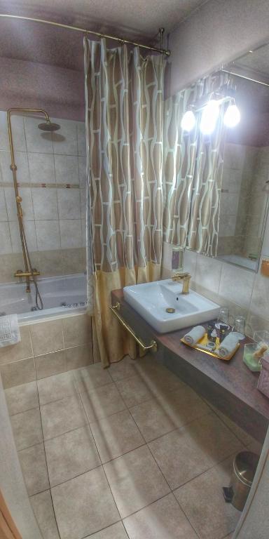 Koupelna v ubytování Hotel Telč