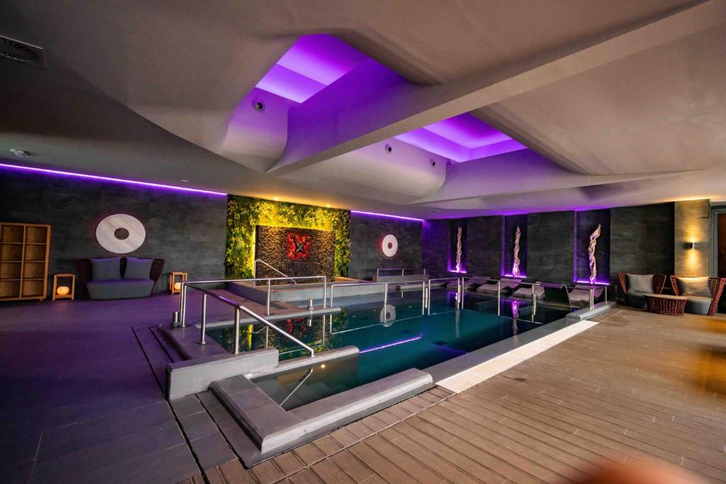 Bazén v ubytovaní Hotel Valle del Este alebo v jeho blízkosti