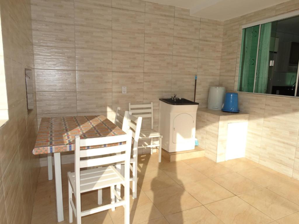  Casas 2D - 300m do Mar - Santinho (8-9)