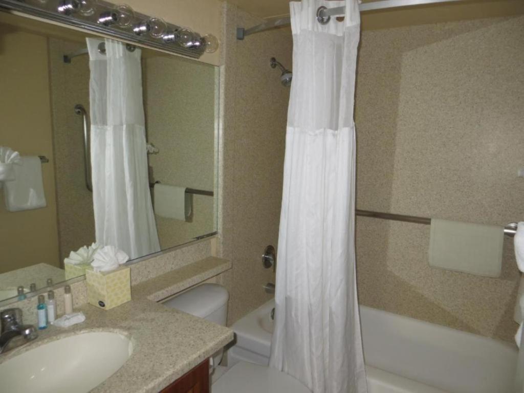 GetAways at the Jockey Club photo