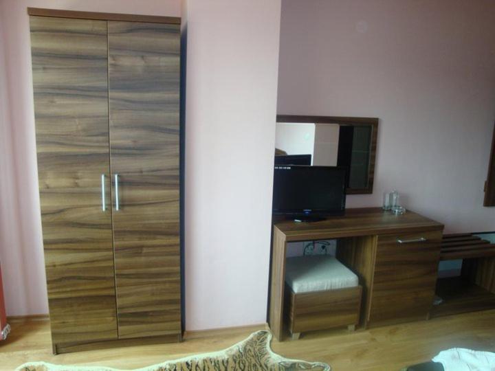 TV a/nebo společenská místnost v ubytování Tzvetelina Palace Hotel