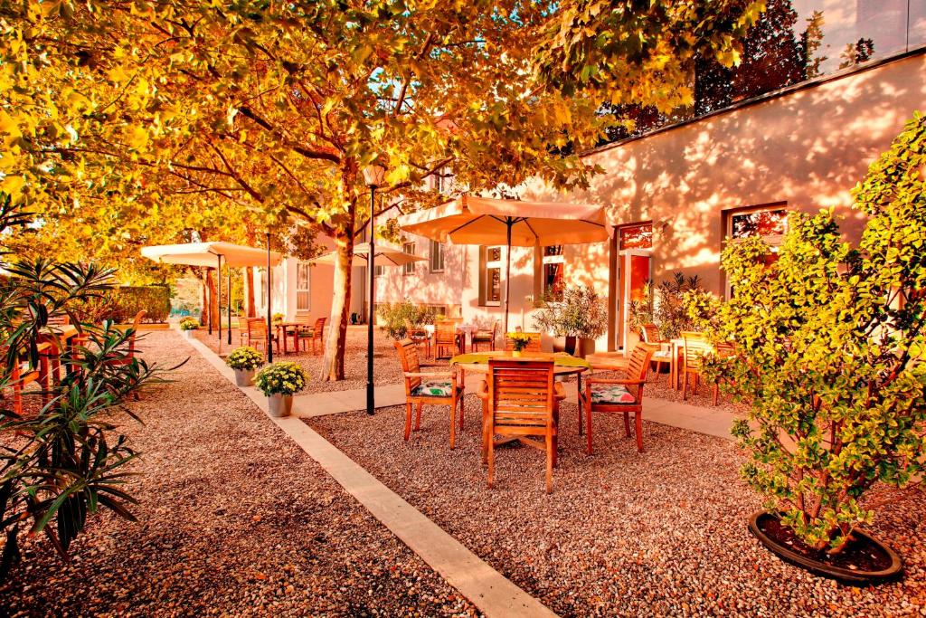 Zahrada ubytování Strandhotel Alte Donau
