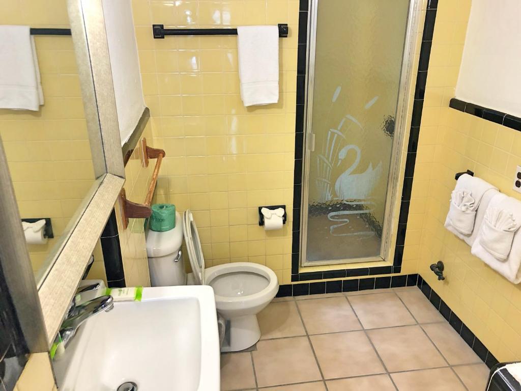 Bagno di The Pelican Key Largo Cottages