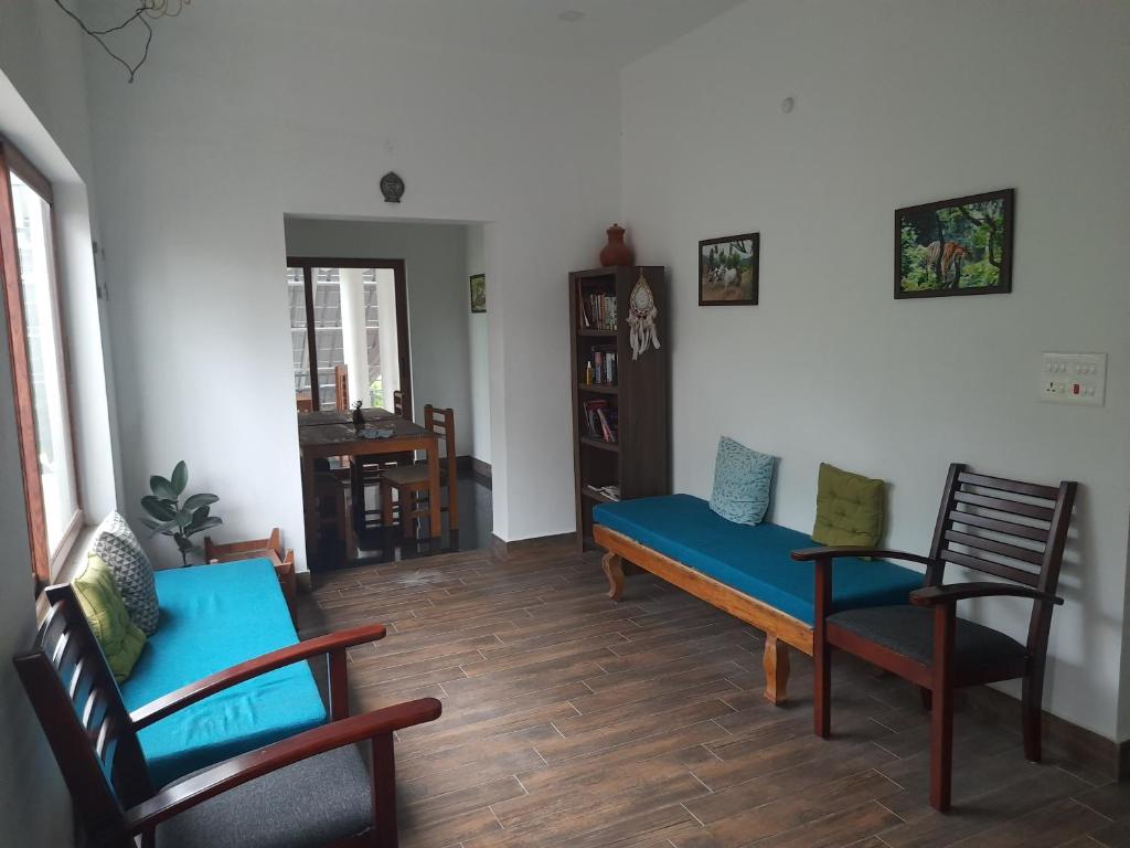 Posezení v ubytování Spice Villa Thekkady