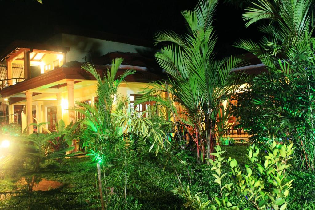 Zahrada ubytování Hotel BEJEWELLED Sigiriya