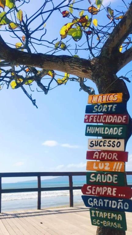  Apartamento em Itapema- SC (Meia Praia) Frente para o Mar.