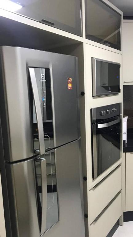  Apartamento em Itapema- SC (Meia Praia) Frente para o Mar.