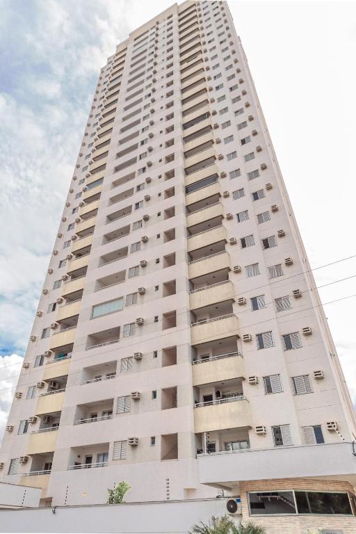  Apartamento de 02 QTS no bairro Goiabeiras. Todo mobiliado. Vista incrível.