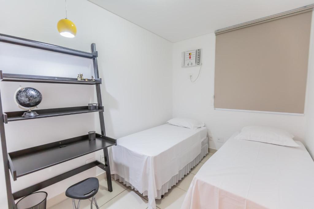  Apartamento de 02 QTS no bairro Goiabeiras. Todo mobiliado. Vista incrível.