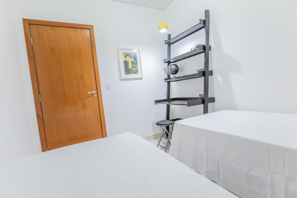  Apartamento de 02 QTS no bairro Goiabeiras. Todo mobiliado. Vista incrível.