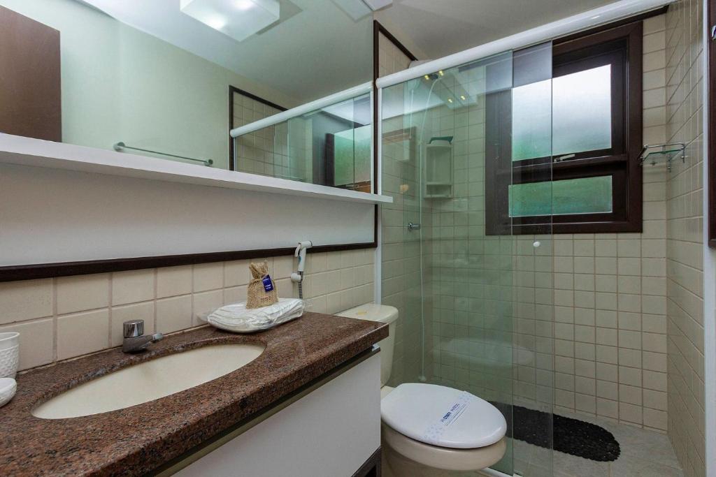  Casa de Férias no Centro de Bombinhas - 3 dorms 8 pessoas - Localização Privilegiada