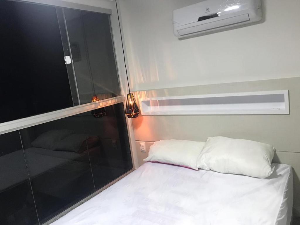  Apartamento em Itapema- SC (Meia Praia) Frente para o Mar.