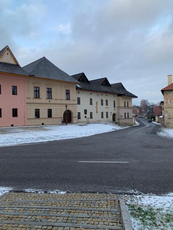 Budova, kde se aparthotel nachází