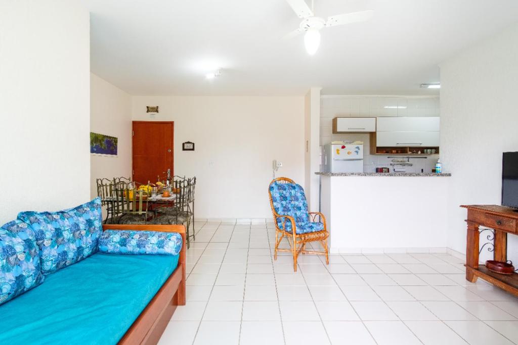  Apto 2 QTs c Garagem e Piscina no Centro