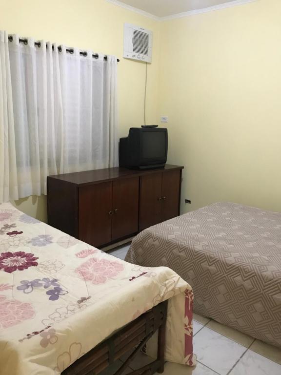  Apartamento 2 quartos / 2 quadras da praia