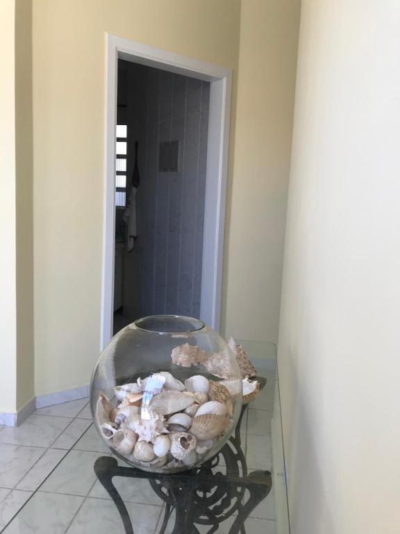  Apartamento 2 quartos / 2 quadras da praia