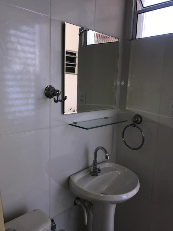  Apartamento 2 quartos / 2 quadras da praia