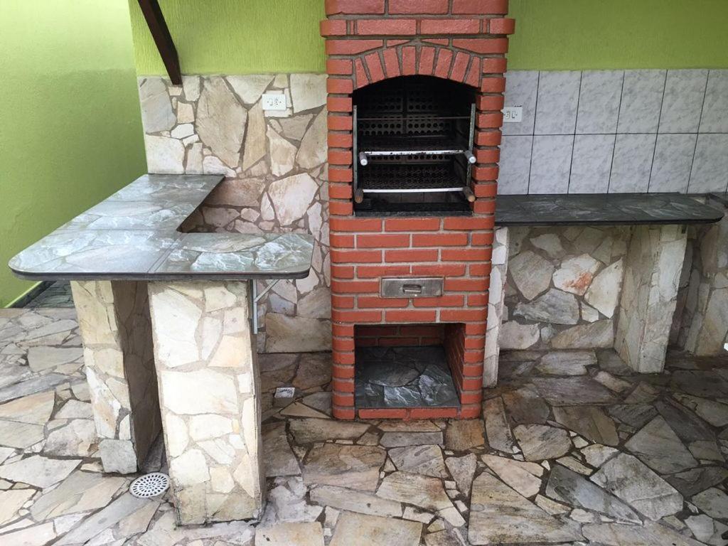  CASA COM PISCINA Á MENOS DE 100 METROS DA PRAIA