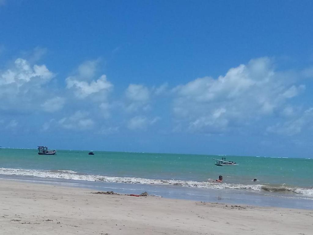  Apartamento térreo para 4 pessoas na praia do Poço-PB
