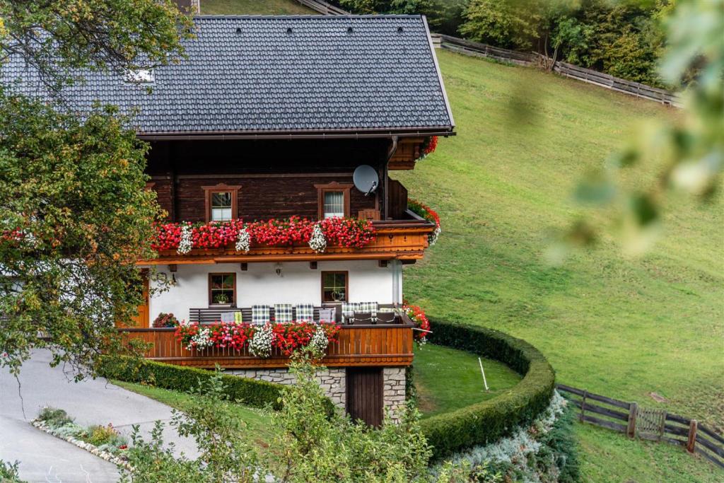 Vonkajšia záhrada v ubytovaní Zöschgenhof