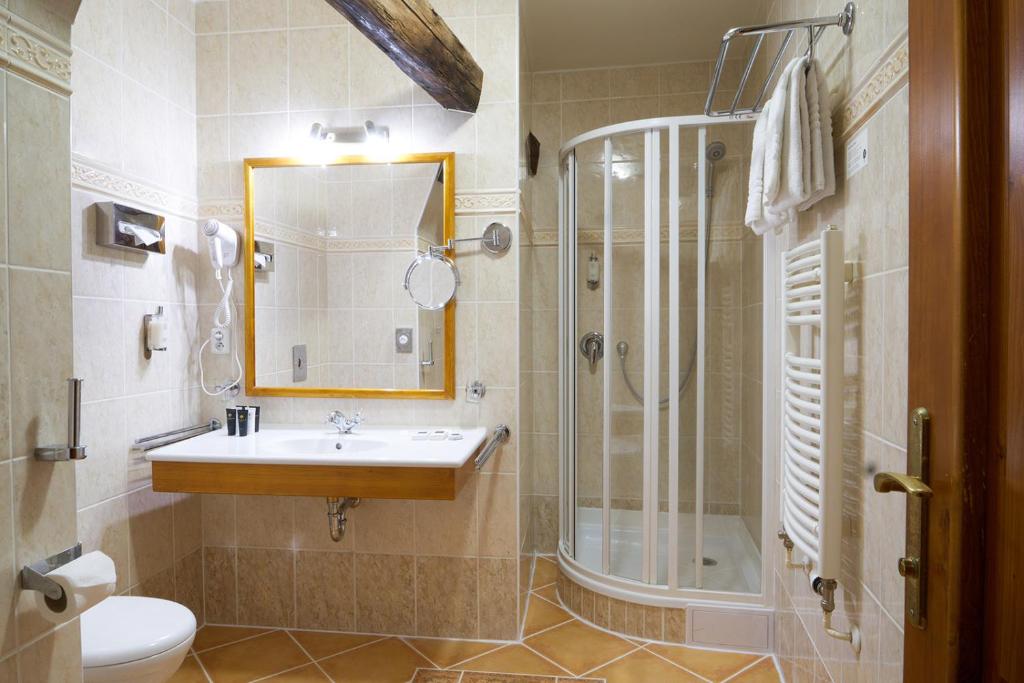Koupelna v ubytování Josephine Old Town Square Hotel - Czech Leading Hotels