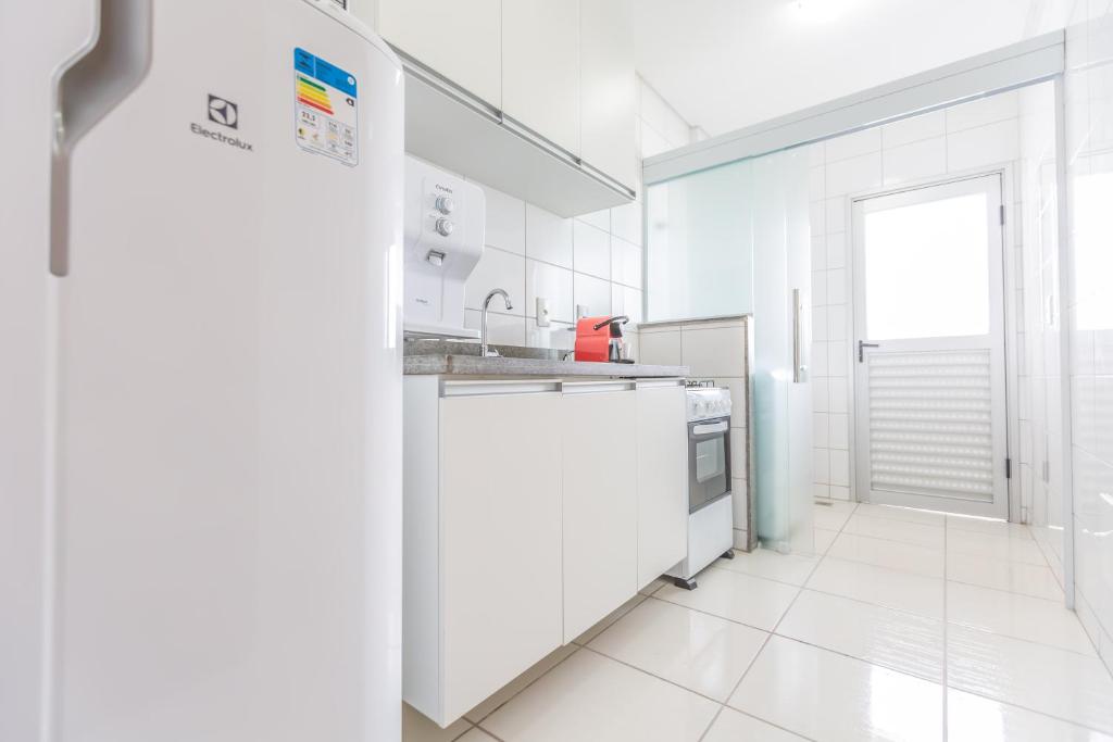  Apartamento de 02 QTS no bairro Goiabeiras. Todo mobiliado. Vista incrível.