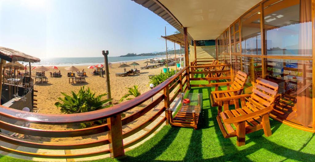 Gallery image of Sea Front Beach Huts in Patnem