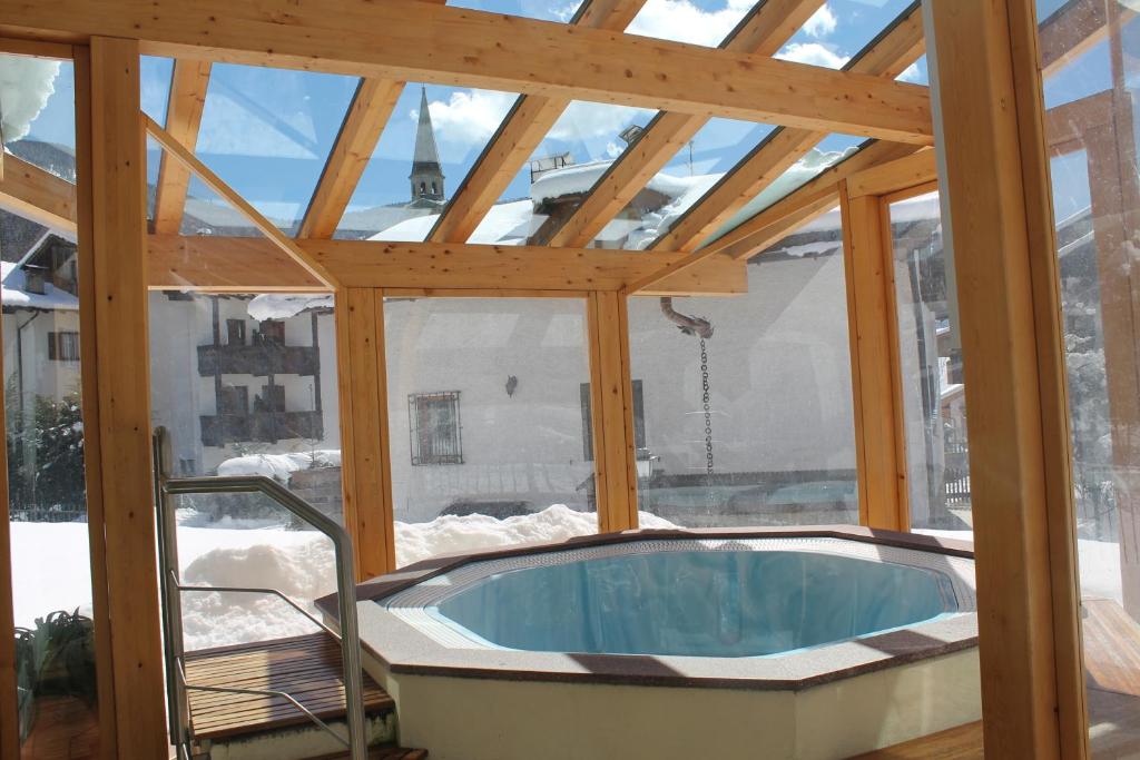 Fotografie z fotogalerie ubytování Hotel Canada v destinaci Pinzolo